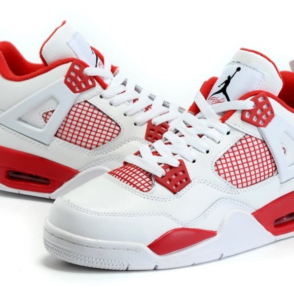 Athletic_Shoes